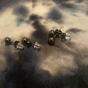 2 pairs black ball post earrings, 4mm